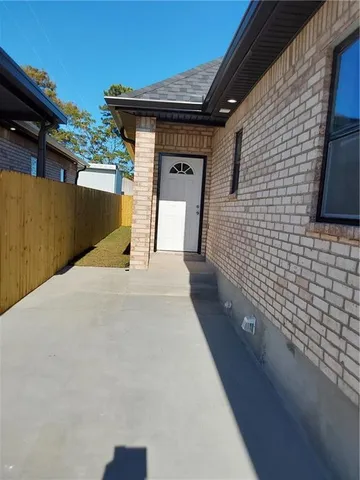 $2,000 | 409 East Prosper Street, Chalmette, LA 70043