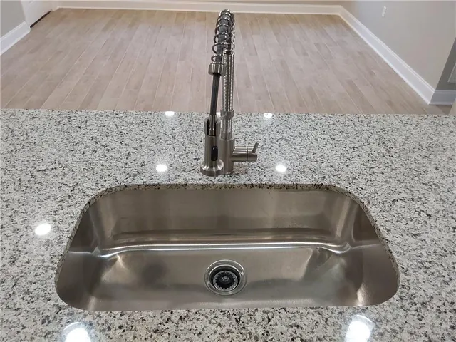 $2,000 | 409 East Prosper Street, Chalmette, LA 70043