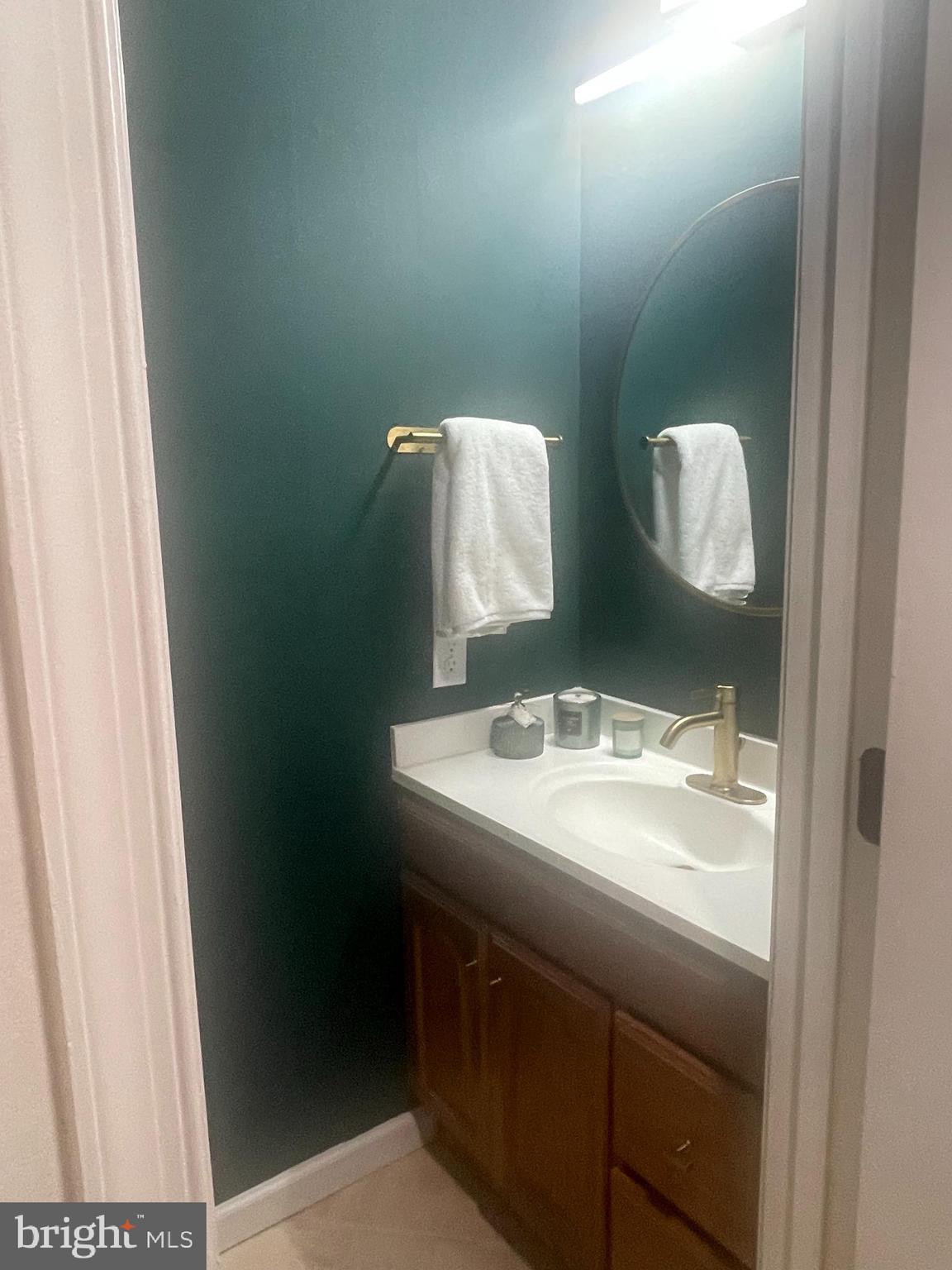 24 Wilcox Court Silver Spring, MD 20906 - Photo 7 of 35 Poweder room main level