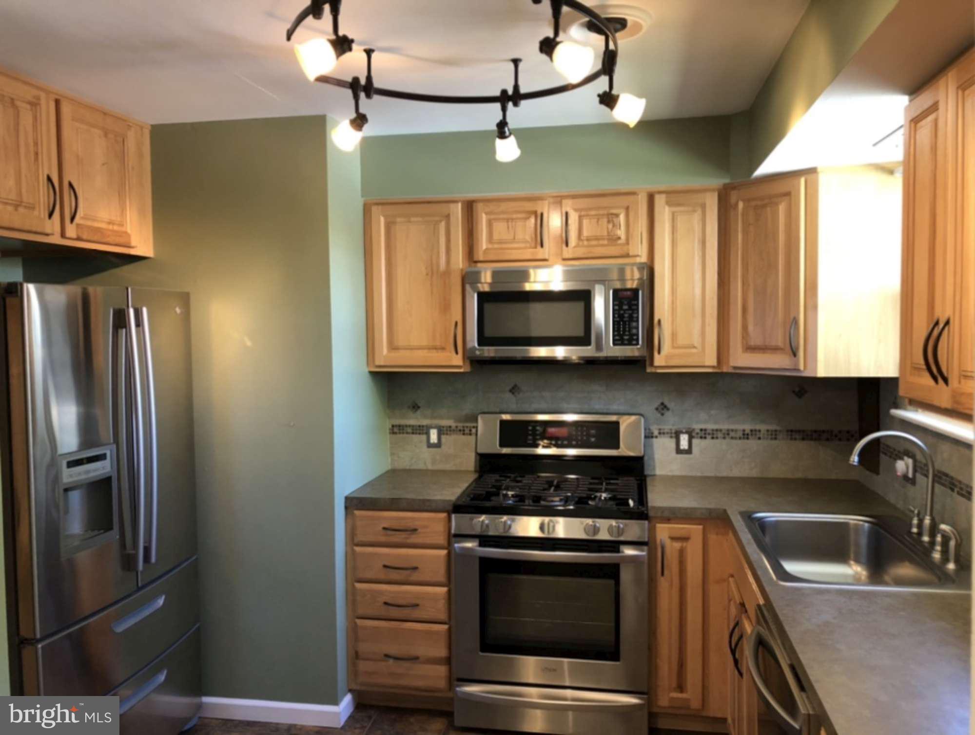 84 Eaves Mill Road Medford, NJ 08055 - Photo 6 of 20 Kitchen