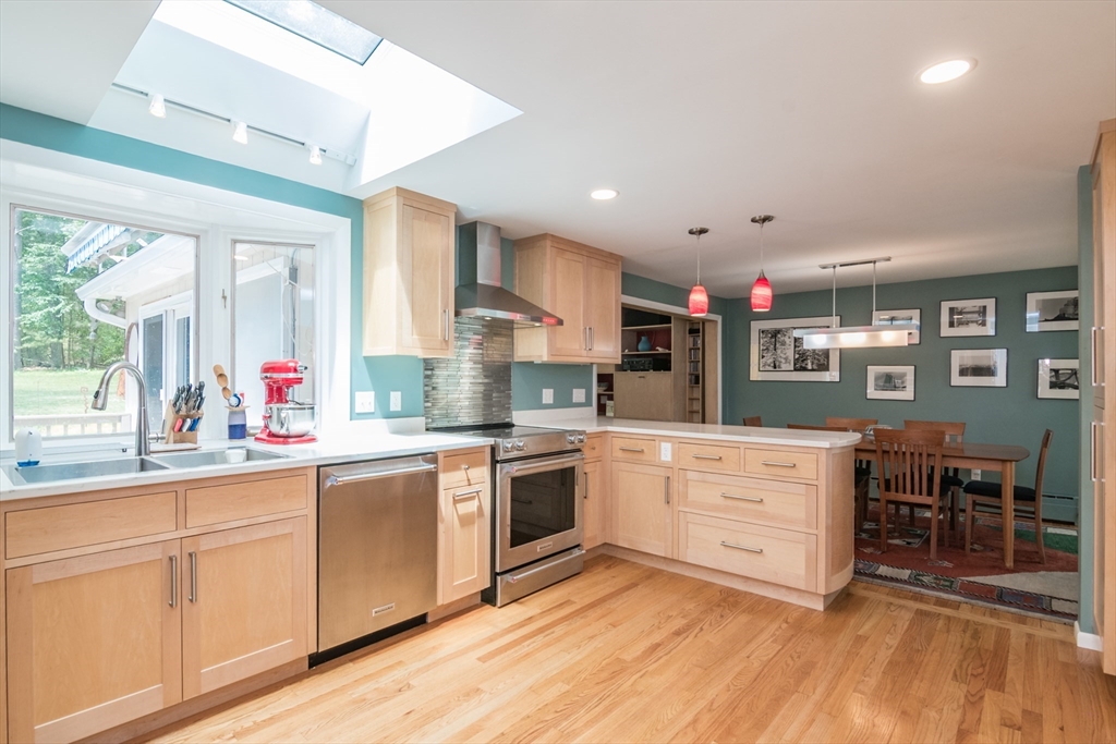 669 Westhampton Road Northampton, MA 01062 - Photo 14 of 42