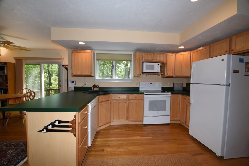 261 Gannett Road Scituate, MA 02066 - Photo 12 of 42 Gallery Image 12