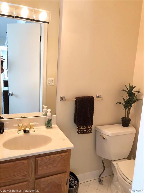 1066 Rock Spring Road Bloomfield Hills, MI 48304 - Photo 15 of 33