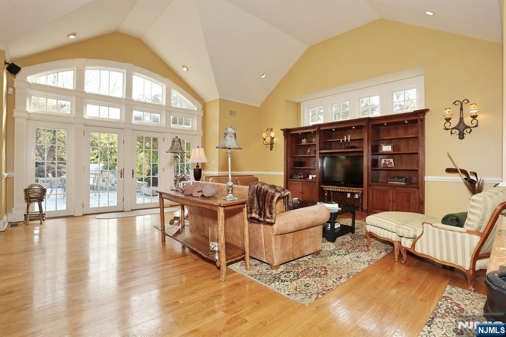 20 Spring Valley Road Montvale, NJ 07645 - Photo 13 of 33