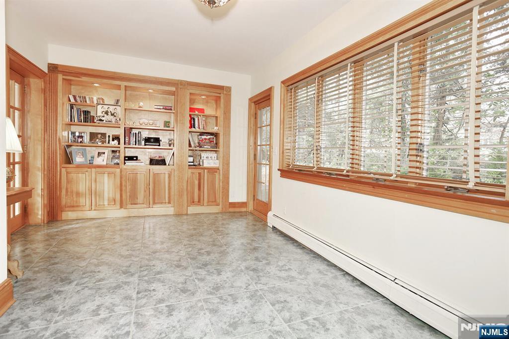 20 Spring Valley Road Montvale, NJ 07645 - Photo 15 of 33
