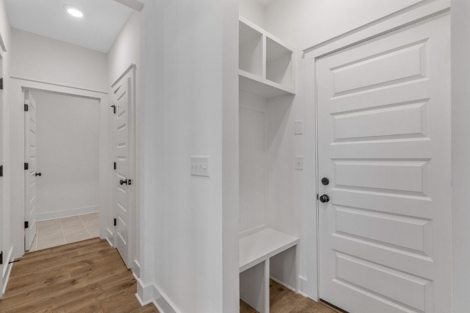 826 Sugarbush Ln Spring Hill Spring Hill, TN 37174 - Photo 5 of 18 a view of walk in closet