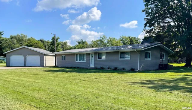 $178,000 | 14930 County Road 1600 East, Teutopolis, IL 62467