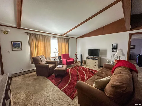 $178,000 | 14930 County Road 1600 East, Teutopolis, IL 62467