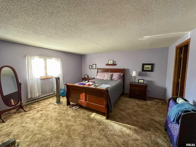 $185,000 | 14930 County Road 1600 East, Teutopolis, IL 62467