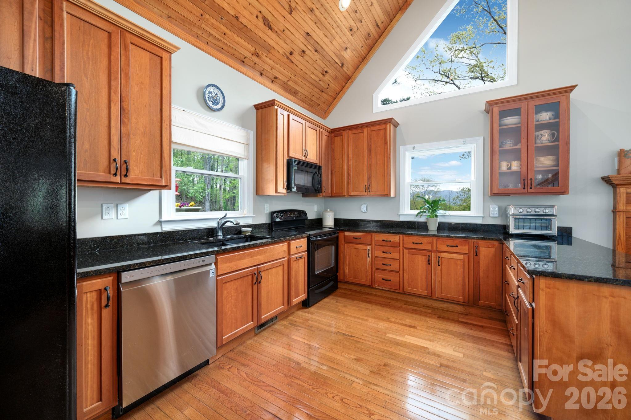 69 Heslar Way Marshall, NC 28753 - Photo 9 of 39