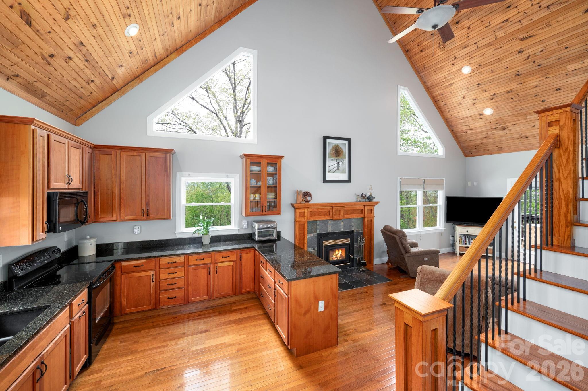 69 Heslar Way Marshall, NC 28753 - Photo 10 of 39