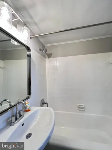 $1,500 | 7404 Columbia Avenue, Unit 2, College Park, MD 20740