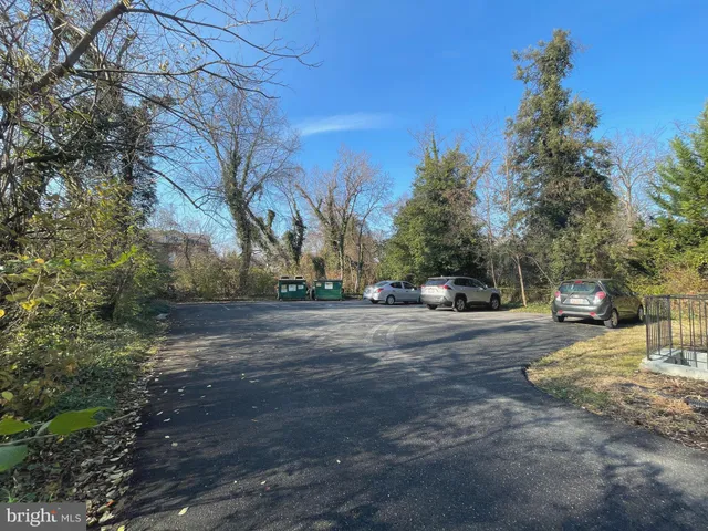 $1,500 | 7404 Columbia Avenue, Unit 2, College Park, MD 20740