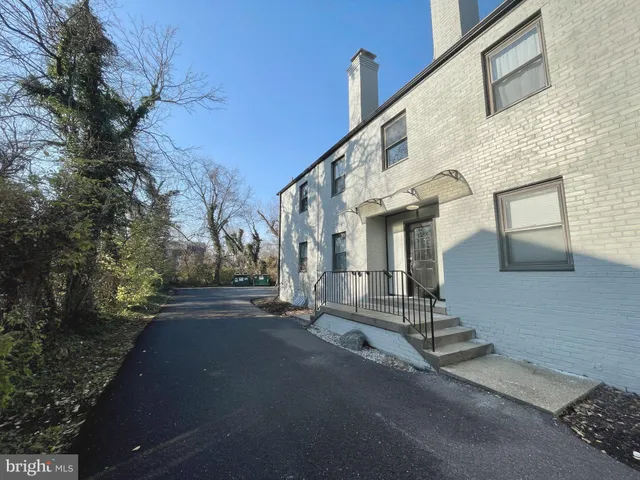 $1,500 | 7404 Columbia Avenue, Unit 2, College Park, MD 20740