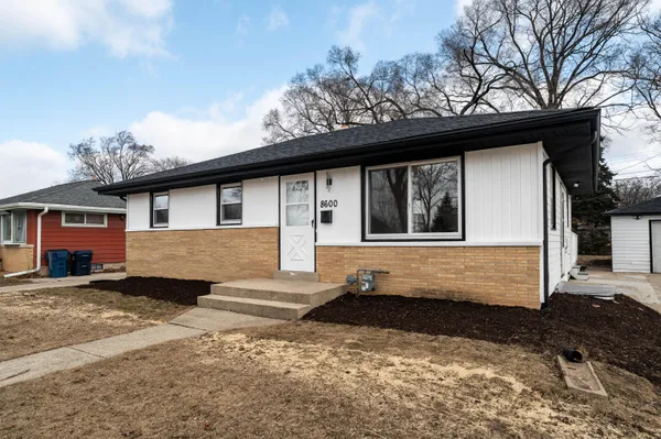 $289,900 | 8600 West Crossfield Avenue, Milwaukee, WI 53225