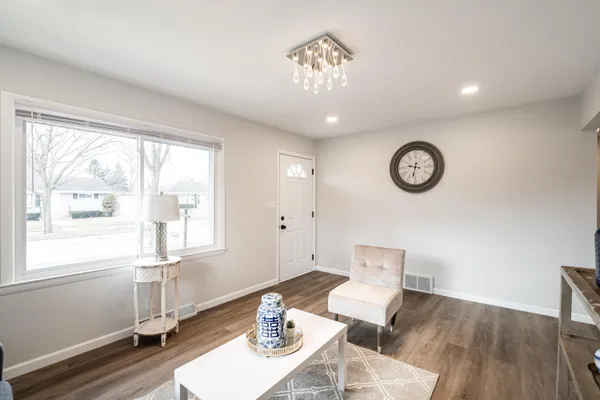 $289,900 | 8600 West Crossfield Avenue, Milwaukee, WI 53225