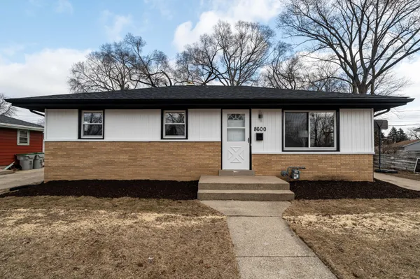 $289,900 | 8600 West Crossfield Avenue, Milwaukee, WI 53225