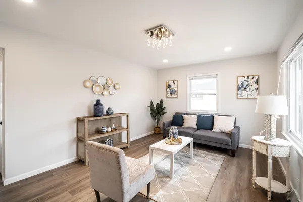 $289,900 | 8600 West Crossfield Avenue, Milwaukee, WI 53225