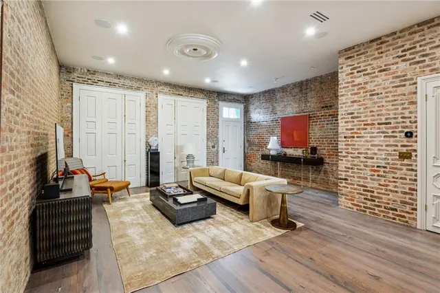 $4,600 | 1132 Tchoupitoulas Street, New Orleans, LA 70130