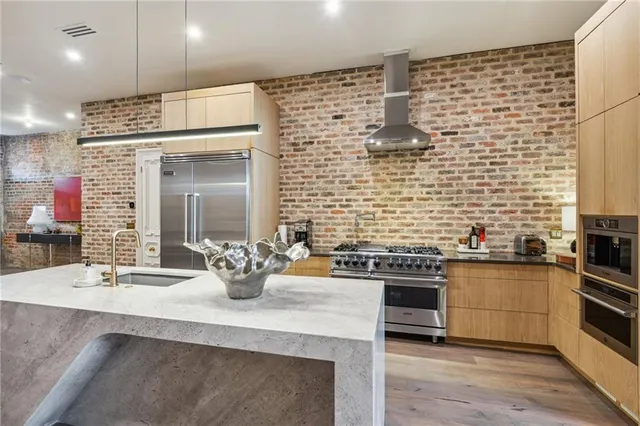 $4,600 | 1132 Tchoupitoulas Street, New Orleans, LA 70130