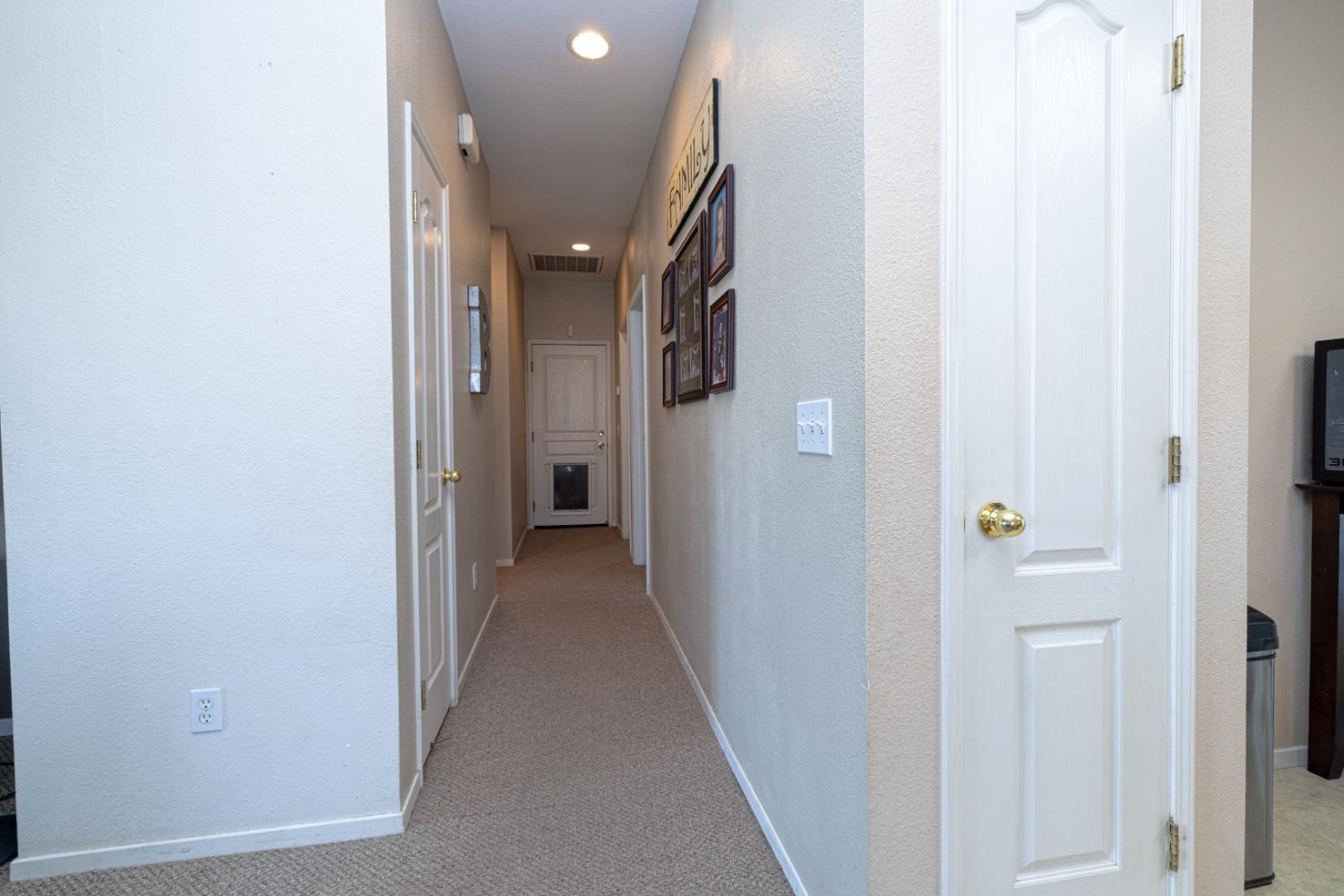 2139 West Rio Hondo Way Hanford, CA 93230 - Photo 11 of 20 Gallery Image 11