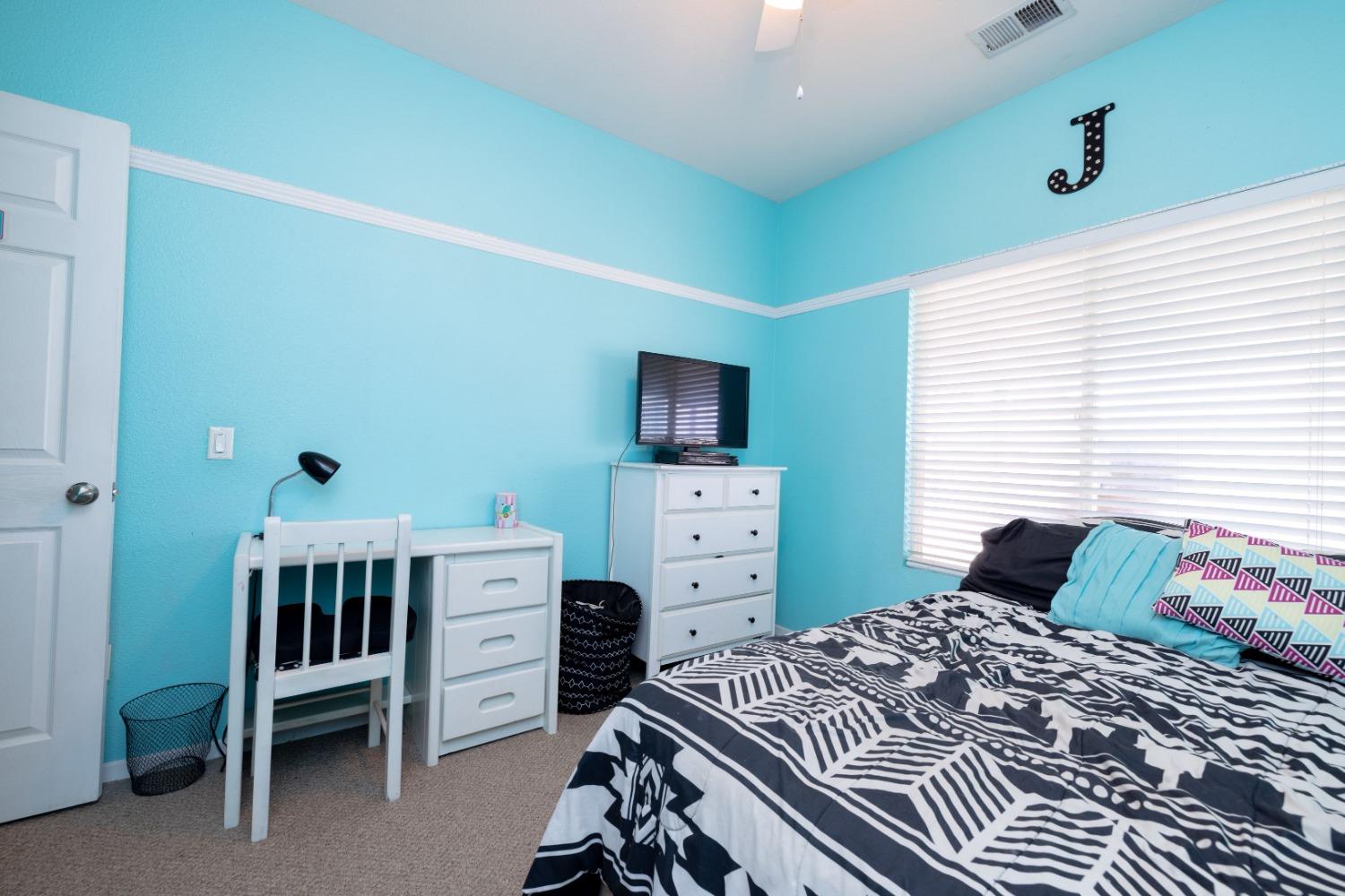 2139 West Rio Hondo Way Hanford, CA 93230 - Photo 13 of 20 Gallery Image 13