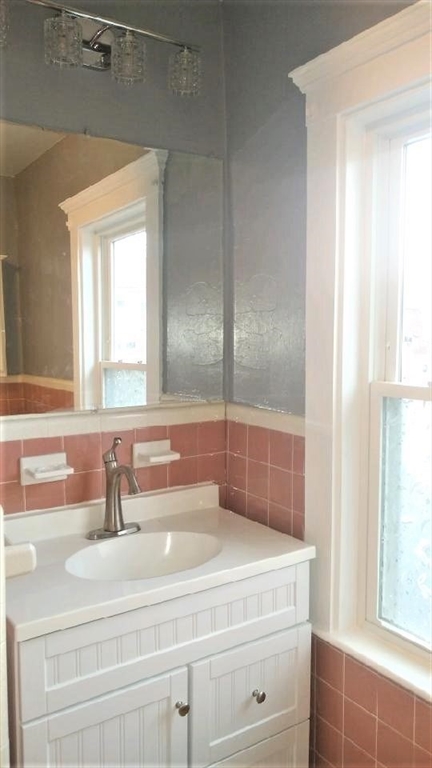 7 Grand Street Reading, MA 01867 - Photo 25 of 28