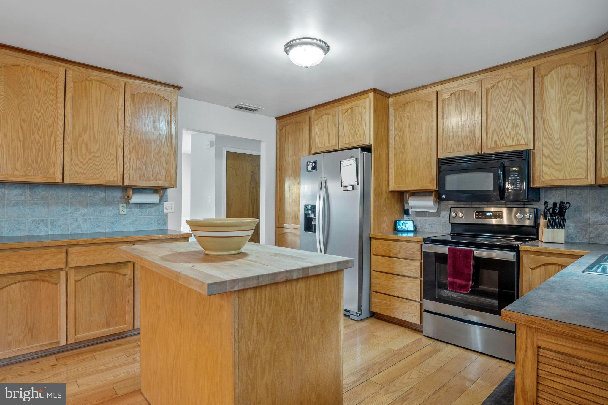 2670 Spring Road Carlisle, PA 17013 - Photo 8 of 35 Gallery Image 8