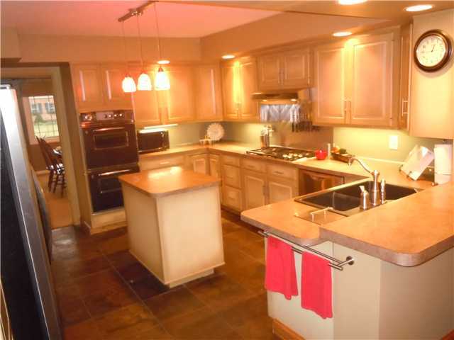 2656 York Road Upper Arlington, OH 43221 - Photo 7 of 19