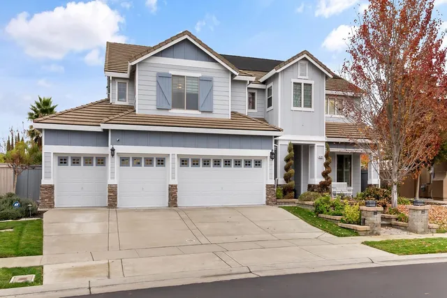 $1,212,000 | 8284 Bonito Circle, Elk Grove, CA 95757