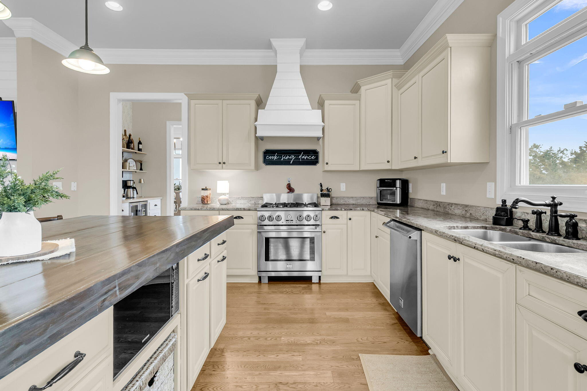 1924 Shields Lane Mount Pleasant, SC 29466 - Photo 23 of 97 CREM - 1924 Shields Ln-85