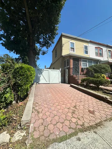 $650,000 | 218-17 109th Avenue | Queens Village