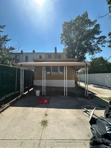 $650,000 | 218-17 109th Avenue | Queens Village