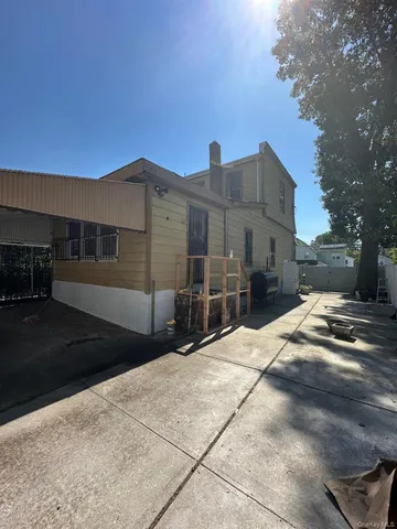 $650,000 | 218-17 109th Avenue | Queens Village