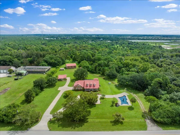 $1,300,000 | 930 90th Avenue, Vero Beach, FL 32966