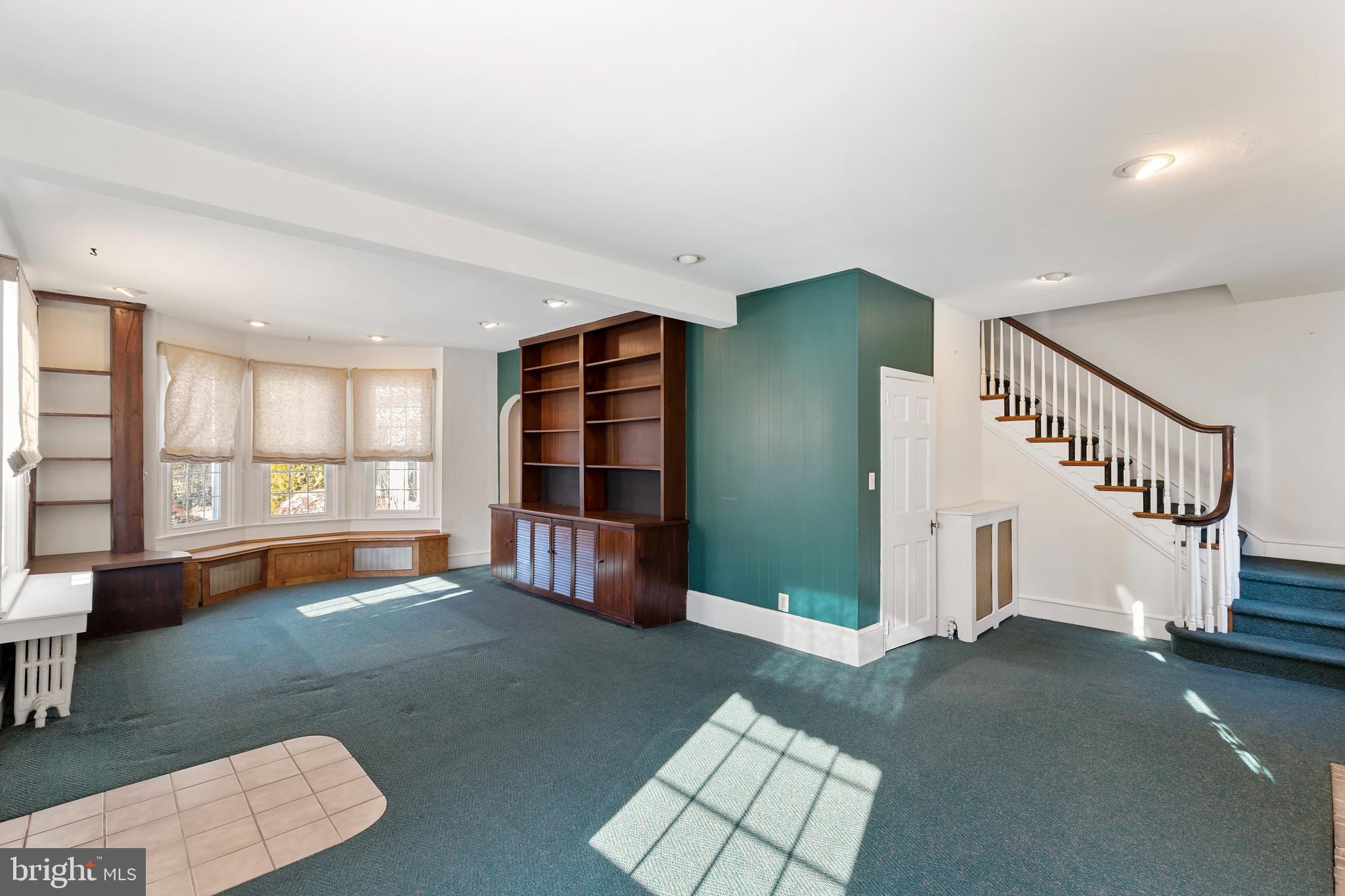 516 Kathmere Road Havertown, PA 19083 - Photo 5 of 15 Living Room