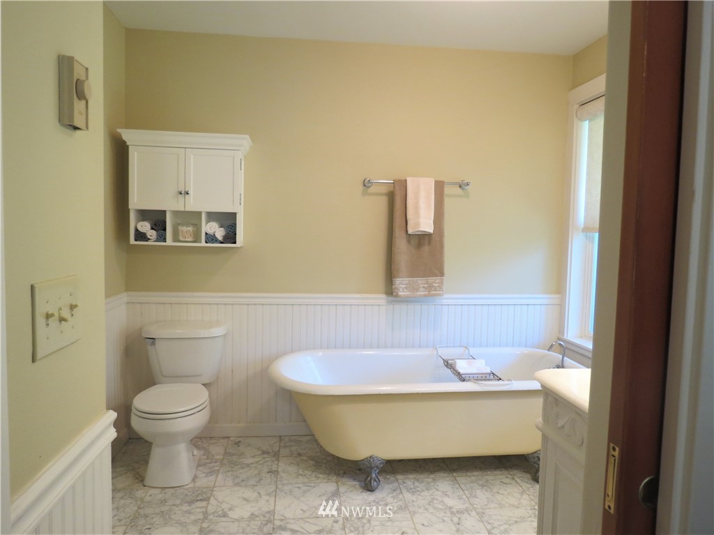 14752 Rosario Road Anacortes, WA 98221 - Photo 14 of 34