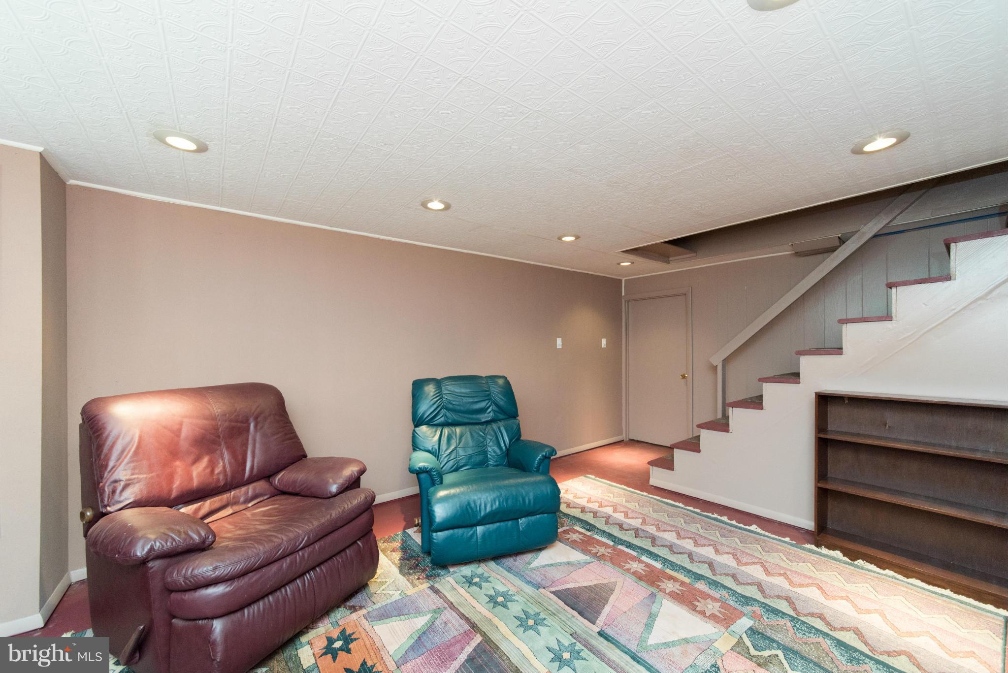8101 Conduit Road Baltimore, MD 21234 - Photo 25 of 30 Family Room