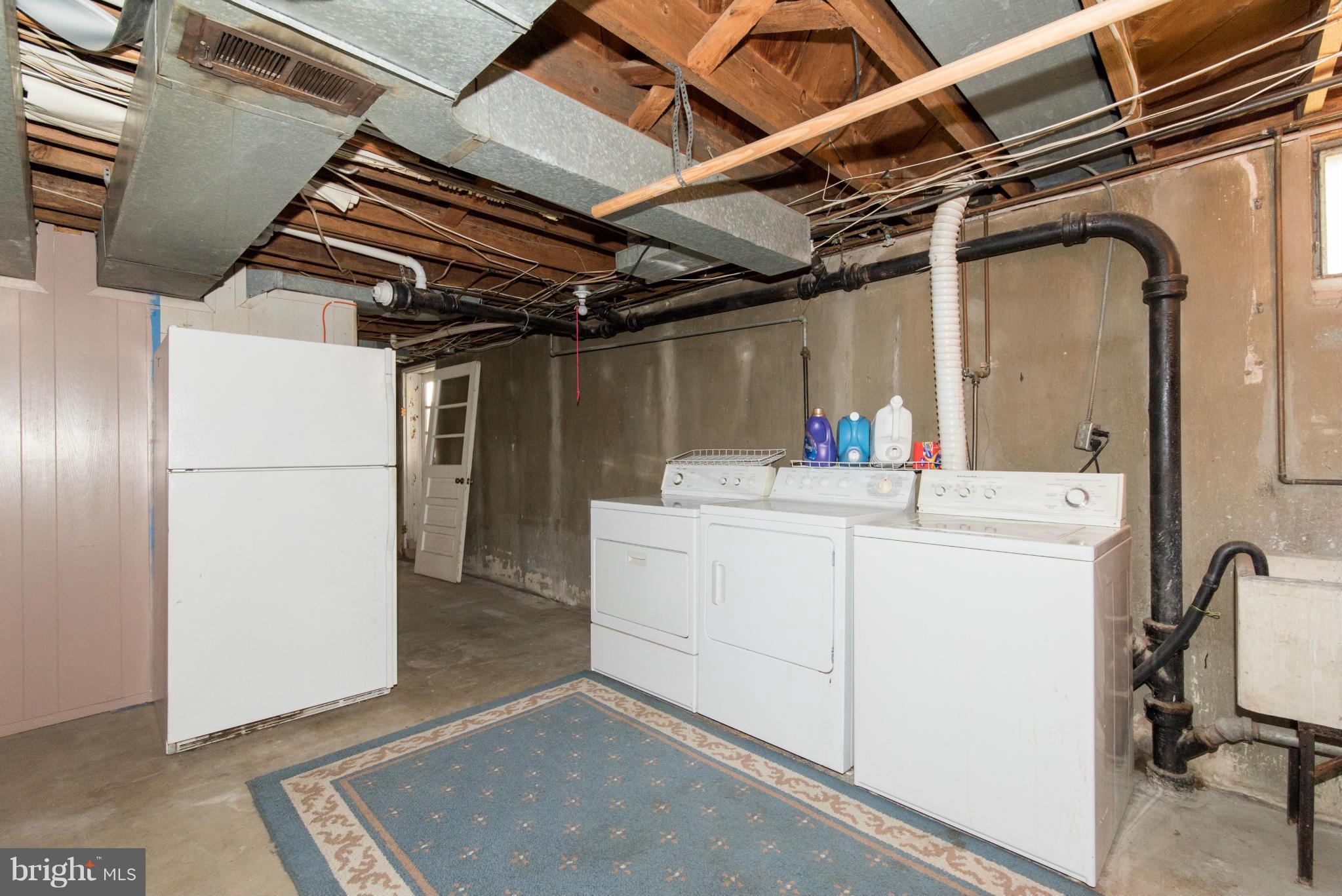 8101 Conduit Road Baltimore, MD 21234 - Photo 26 of 30 Laundry