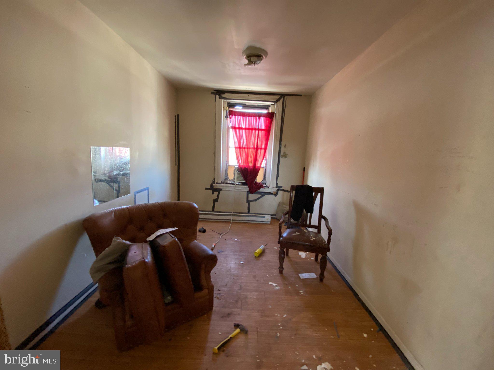 413 North 41st Street, Unit B Philadelphia, PA 19104 - Photo 12 of 17 Charming space with potential awaits.