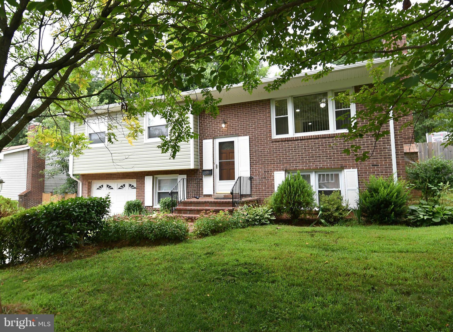 13710 Gilbert Road Woodbridge, VA 22193 - Photo 1 of 26 Exterior (Front)