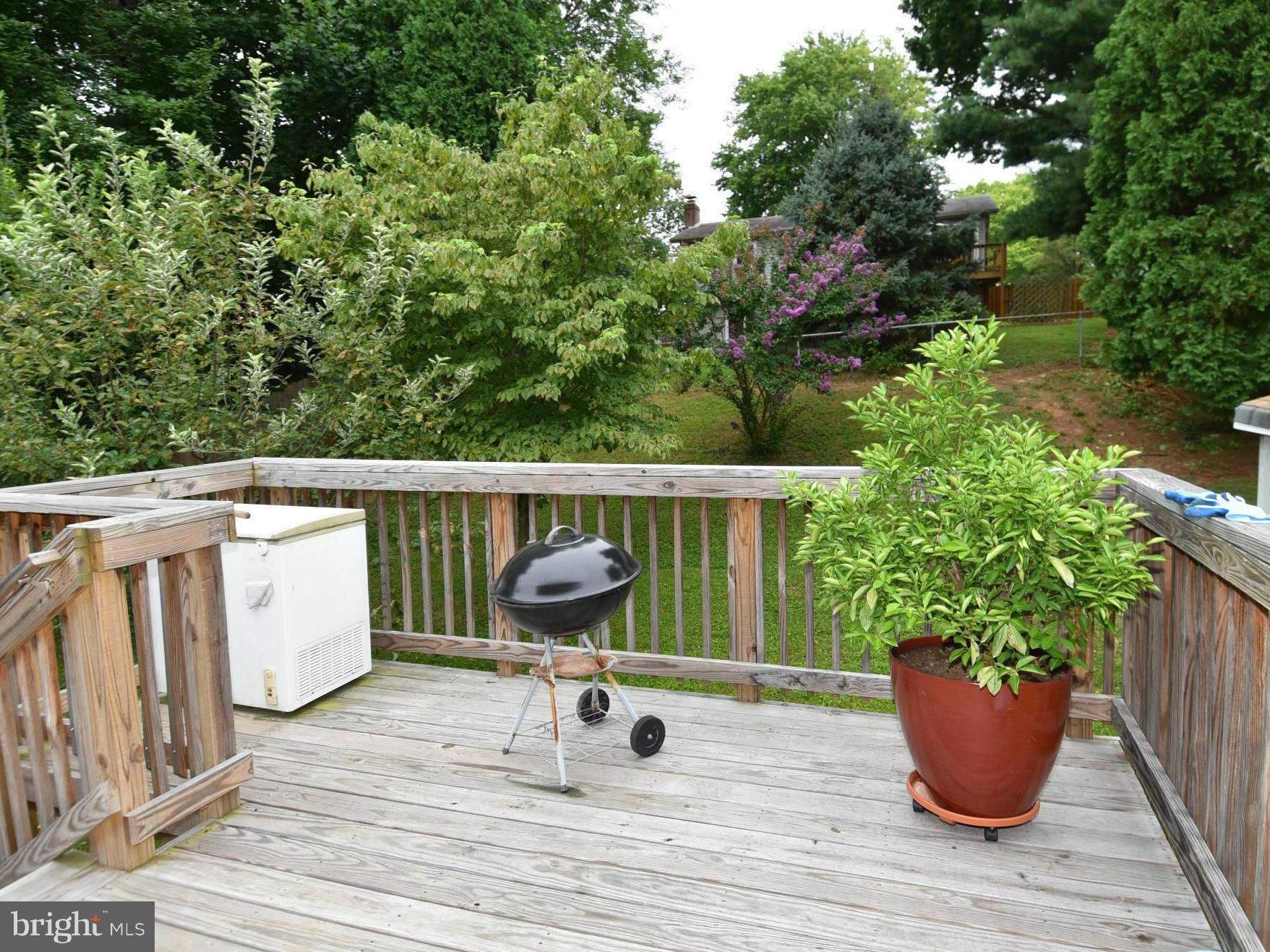 13710 Gilbert Road Woodbridge, VA 22193 - Photo 23 of 26 Exterior (Rear)