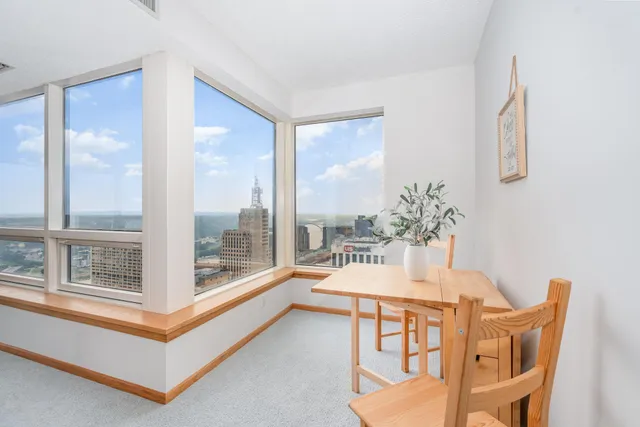 $475,000 | 168 6th Street East, Unit 4302, St. Paul, MN 55101