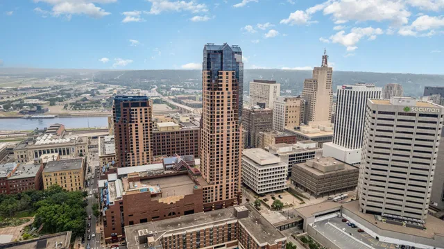 $475,000 | 168 6th Street East, Unit 4302, St. Paul, MN 55101