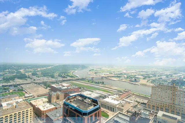 $475,000 | 168 6th Street East, Unit 4302, St. Paul, MN 55101