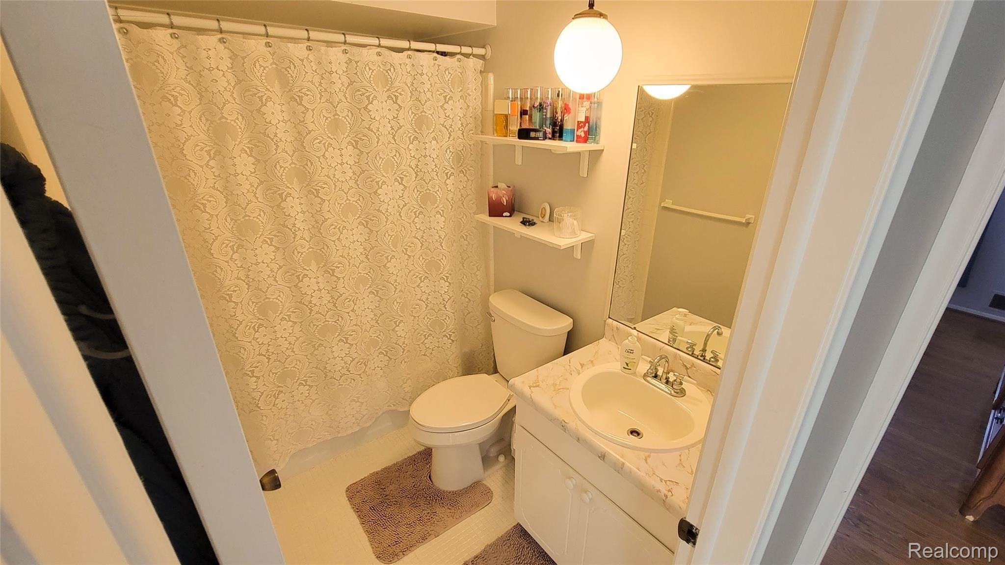 31093 Hoover Road Warren, MI 48093 - Photo 39 of 44 31093 Hoover-40.jpg