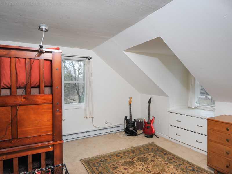 136 Two Lights Road Cape Elizabeth, ME 04107 - Photo 20 of 26 Bedroom.
