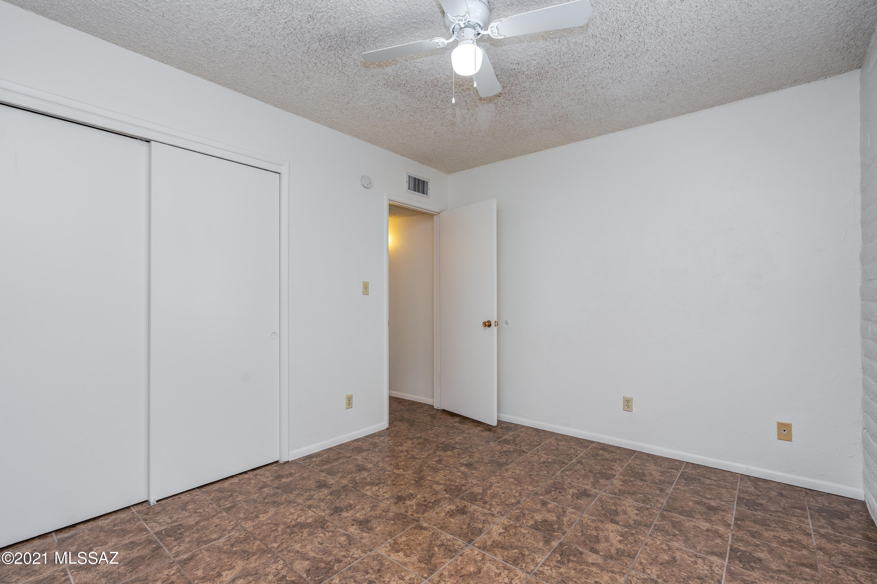 810 South Kolb Road Tucson, AZ 85710 - Photo 21 of 28