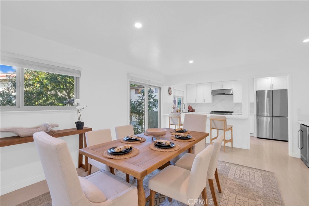 28127 Ridgethorne Court Rancho Palos Verdes, CA 90275 - Photo 13 of 36 a view of a dining room with furniture and a table