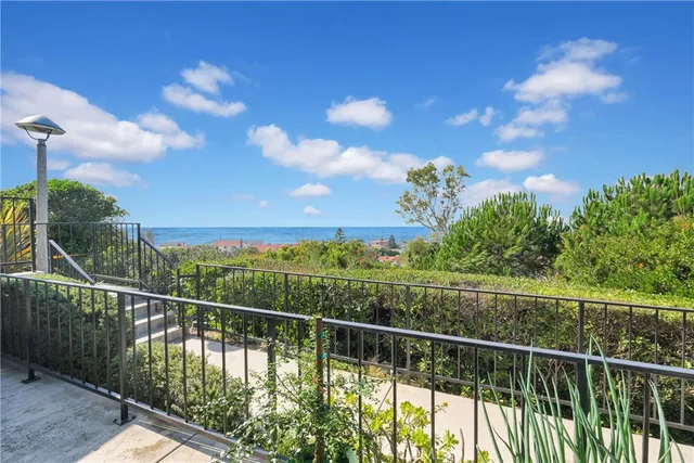 $1,175,000 | 28127 Ridgethorne Court, Rancho Palos Verdes, CA 90275